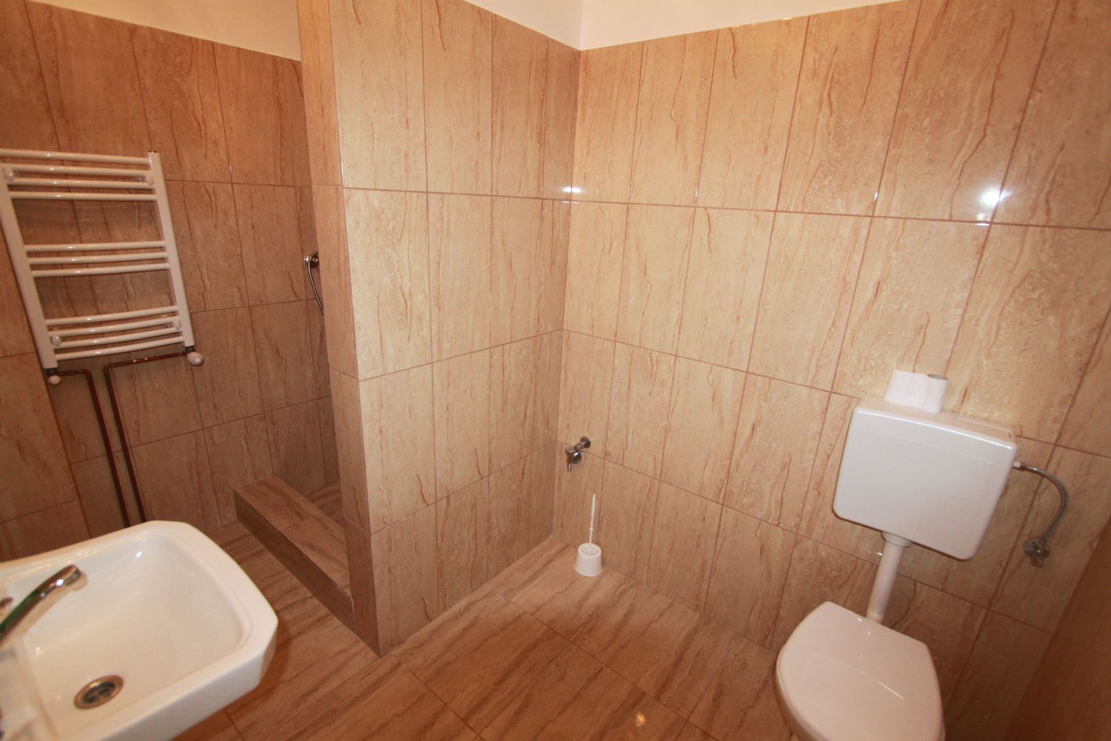 Casa singur in curte-zona Girocului - Poză 8