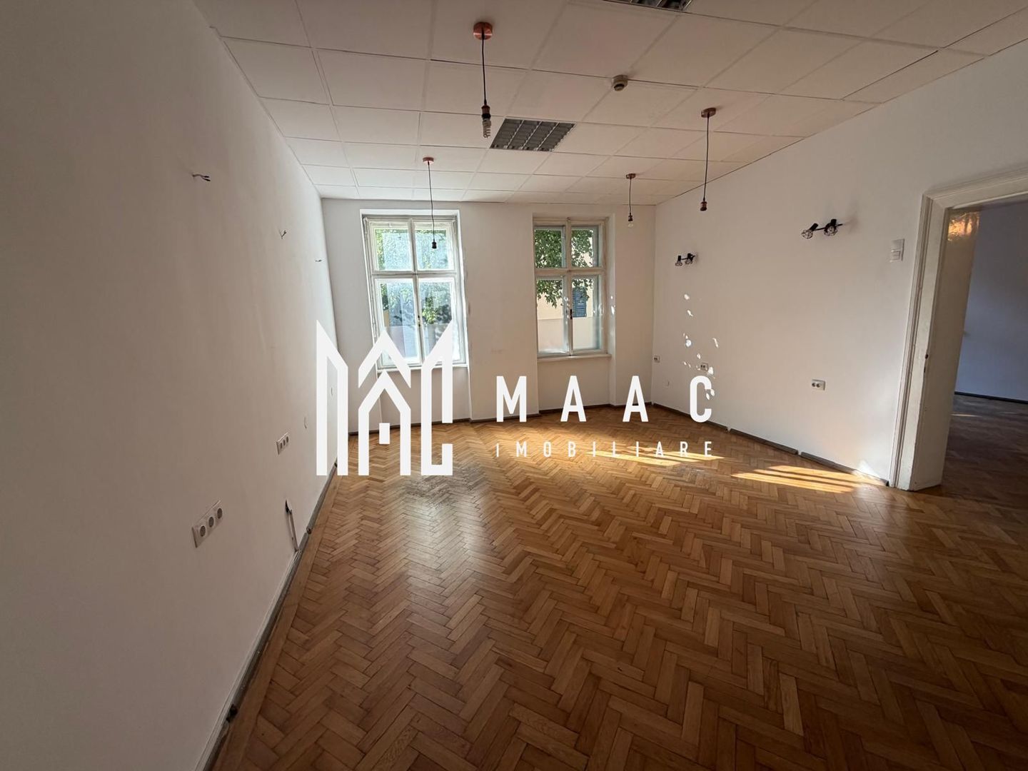 Spațiu birouri 3 camere compartimentat | Central, Sibiu | 100 mp - Poză 1