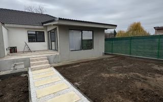 Casa de vanzare in Podgoria - Poză 12