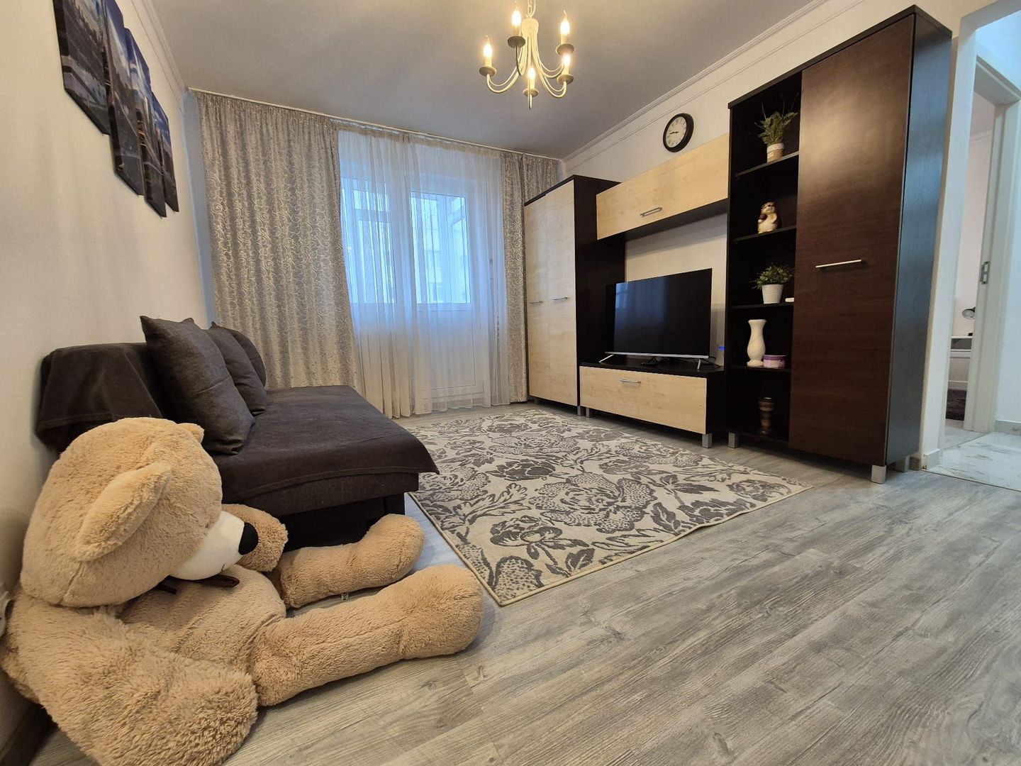 Apartament cu 2 camere - str. Luica - Poză 1