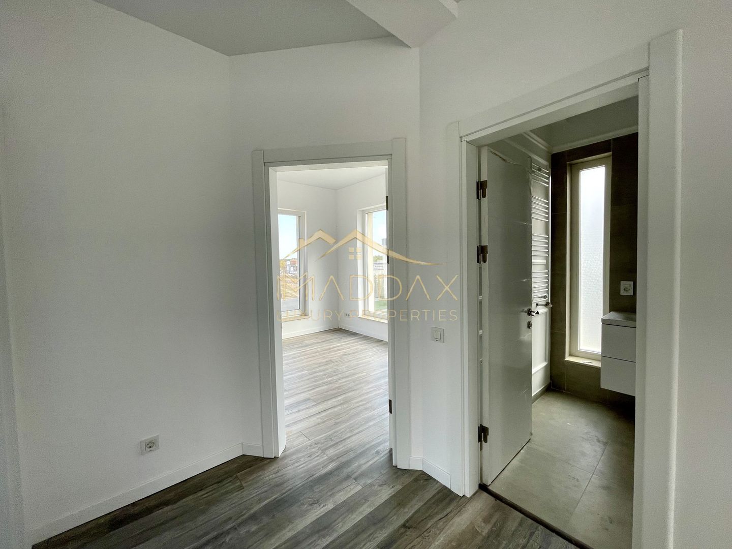 Vila individuala_P+1 ***4 camere***380 mp teren//Tamasi-CORBEANCA - Poză 10