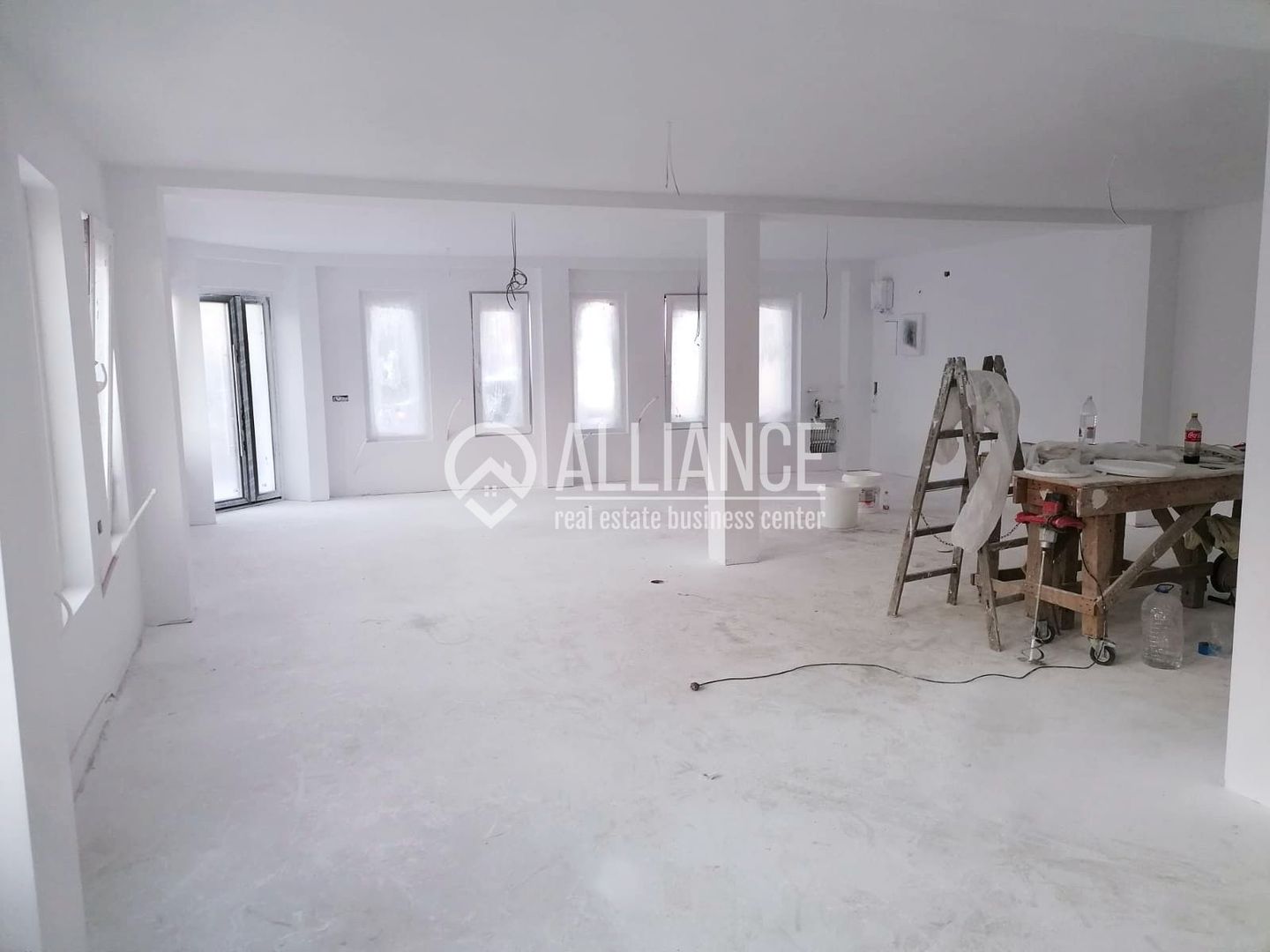 INEL II (COD10) - Spatiu comercial de inchiriat - Poză 1