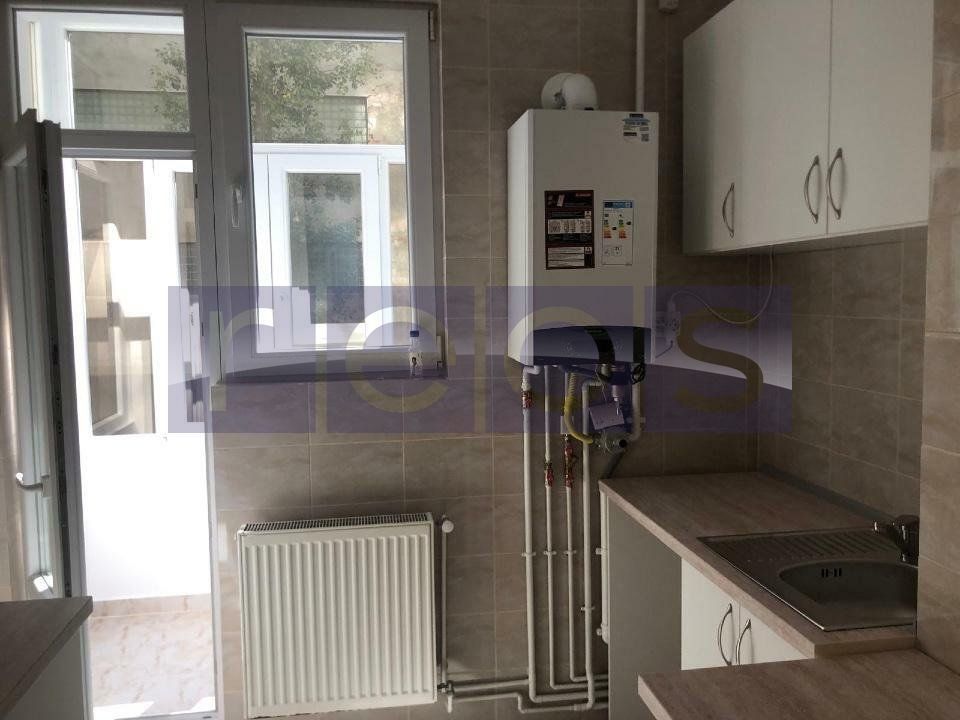 VANZARE APARTAMENT 3 CAMERE RENOVAT DECOMANDAT CENTRALA PROPRIE PIATA ROMANA - Poză 10