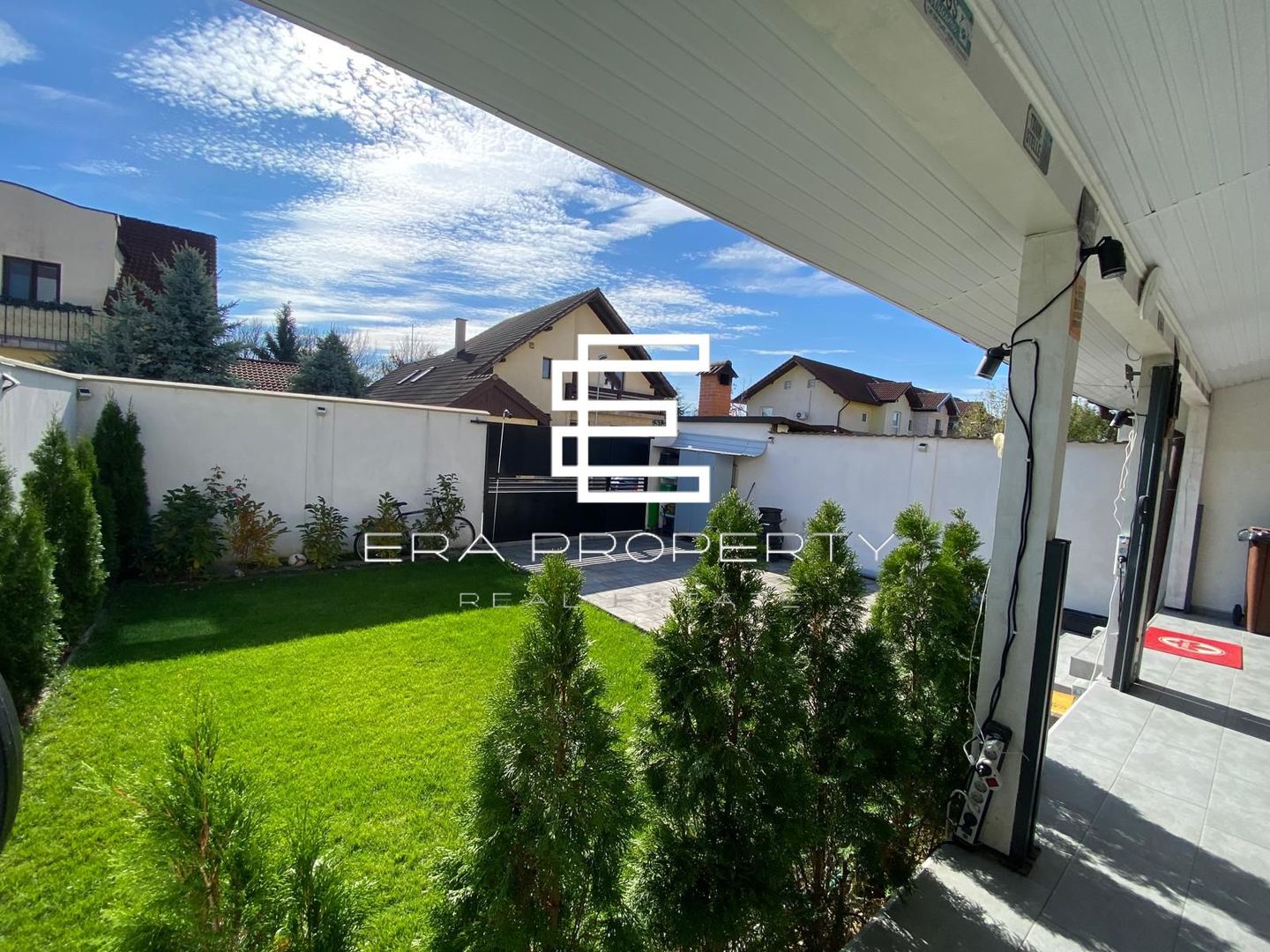 Duplex modern Șelimbăr cu panouri fotovoltaice – costuri minime la energie - Poză 15