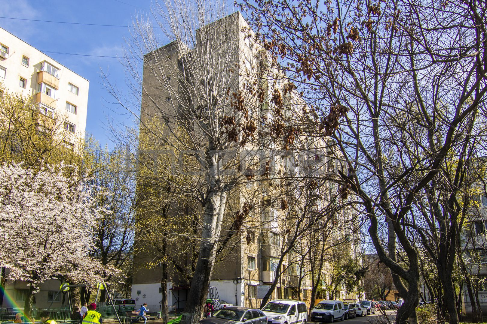 Apartament cu 2 camere în Drumul Taberei, Bucuresti - Poză 12