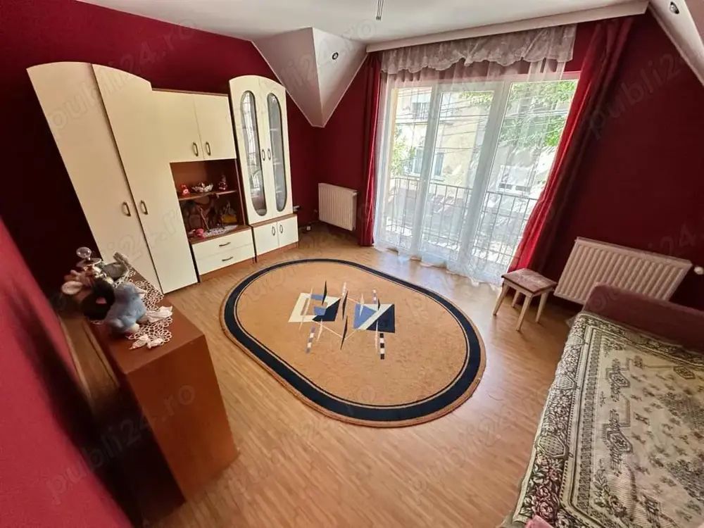 Vand sau schimb Casa P+Et+M -zona Piata Mare Str Bujorului - Poză 5