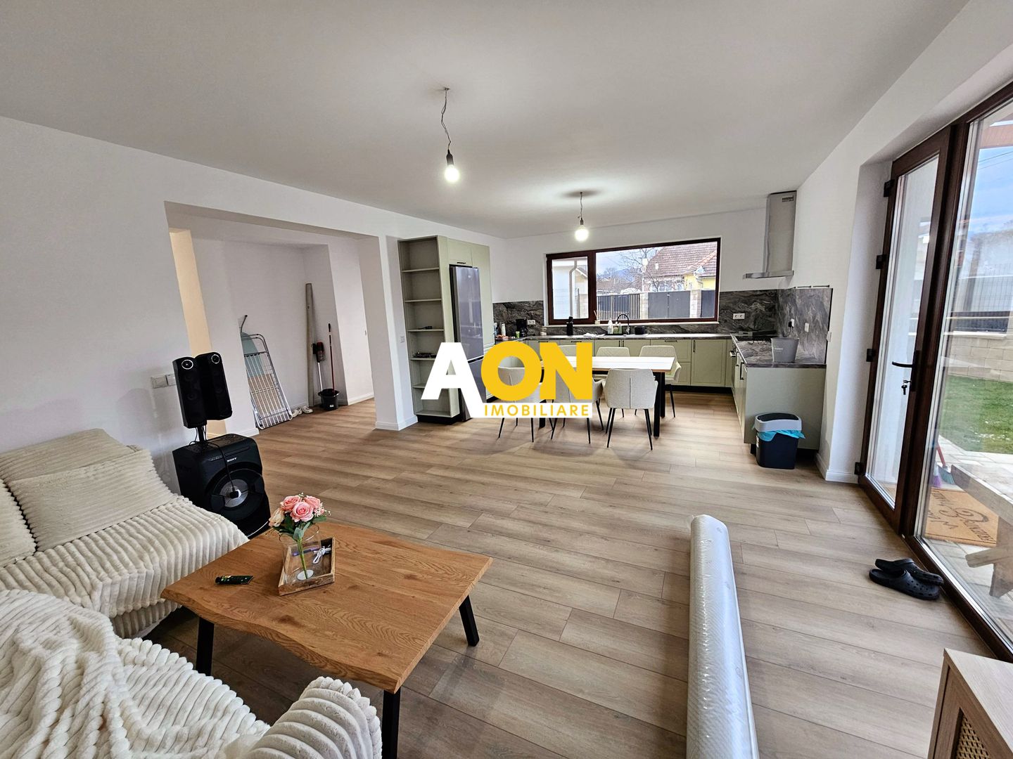 Casa nouă, mobilată, utilată, 4 camere, 393 mp teren, Bărăbanț - Poză 3