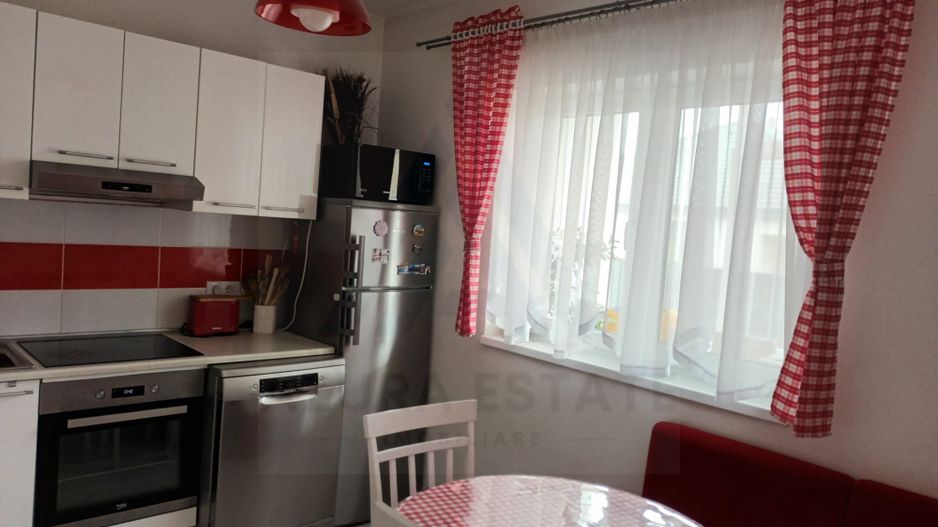 Casa individuala 5 camere 150 mp utili si teren 460 mp in Cristian - Poză 3