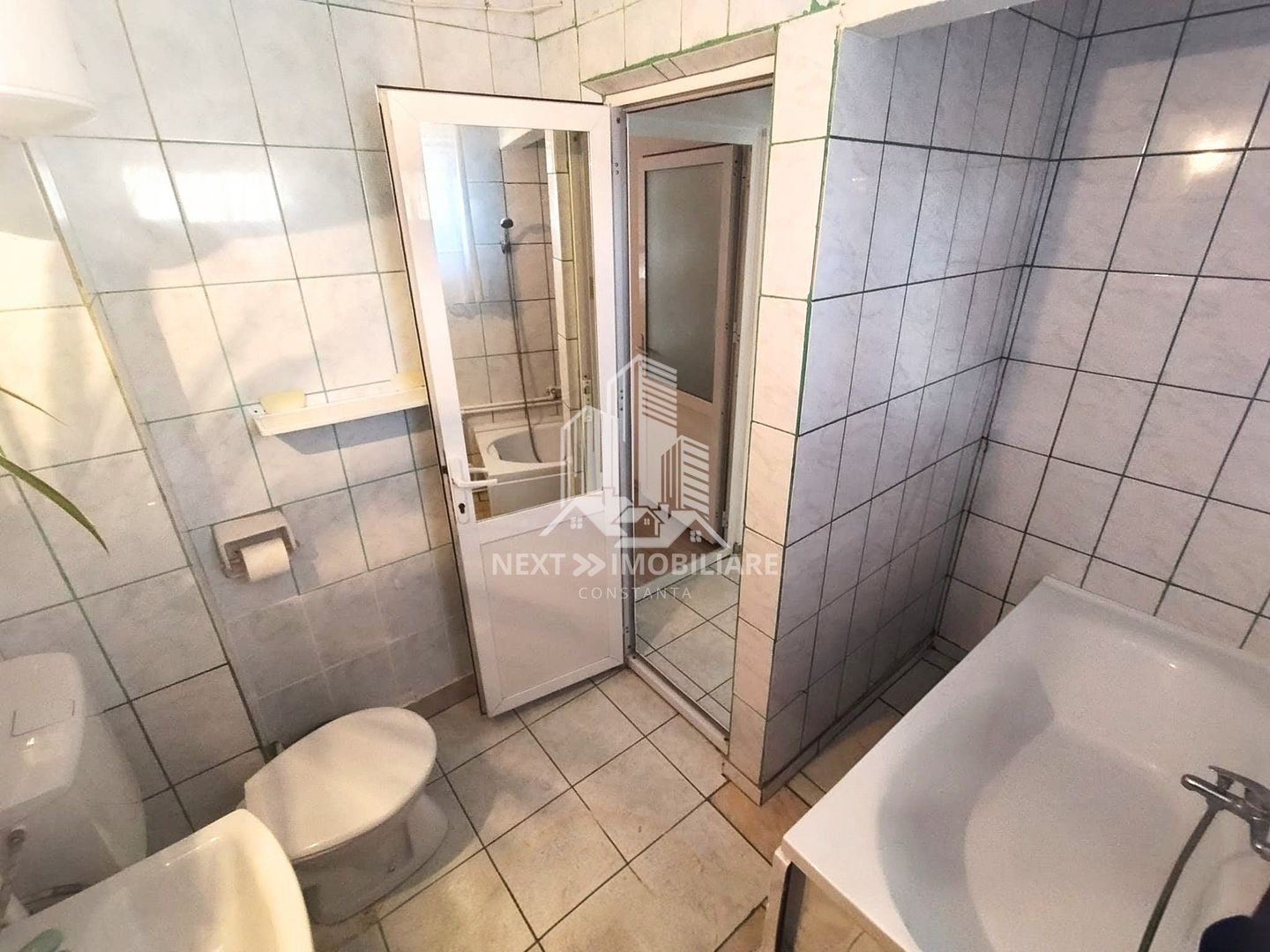 Apartament 3 camere decomandat | Aproape de mare | Ideal locuință - Poză 6