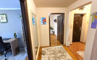 Apartament 3 camere, 2 bai, decomandat, etaj 3, Cetate, zona Stadion - Poză 5