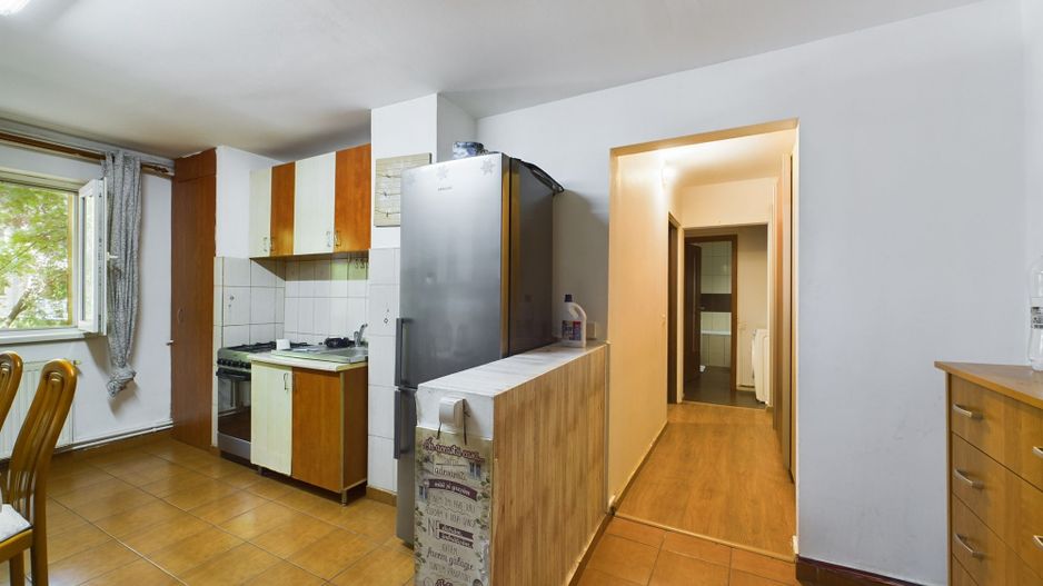 Apartament 3 camere zona Soarelui - Poză 4