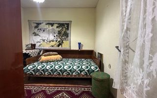 Apartament cu 3 camere de vânzare, în Buhuși - Poză 5