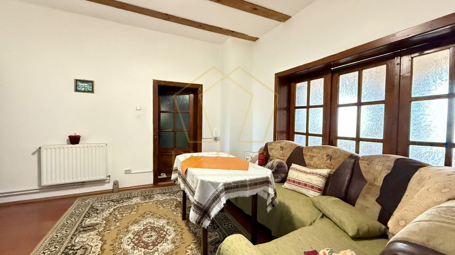 Duplex D+P+1E+M cu 7 camere | Utvin - Poză 2