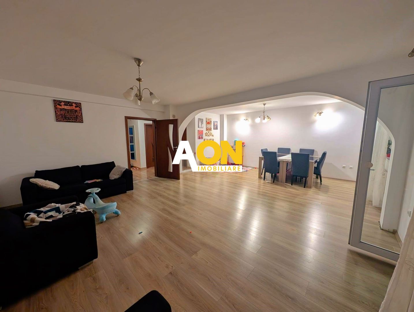 Casă tip înșiruit, D+P+M, 4 camere, garaj, 214 mp teren, zona Centru - Poză 6