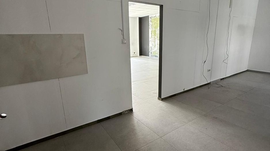 Spatiu comercial de inchiriat, 90 mp, alimentatie publica, Eroilor. - Poză 9