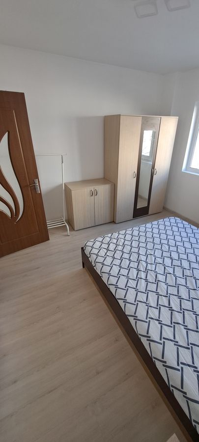 Apartament 2 camere renovat complet, etaj intermediar, liber imediat - Poză 11