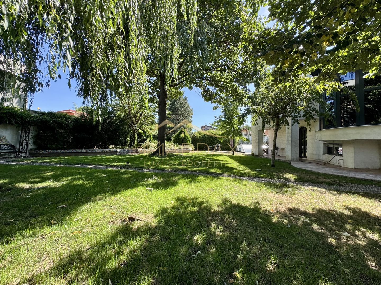 Vila cu 5 camere *344mp* + 400mp Teren // Zona Bucurestii Noi - Poză 54