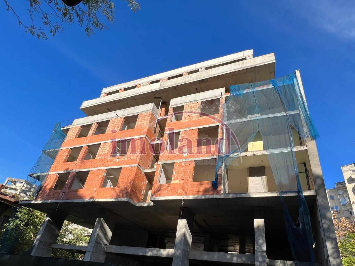 Bloc in constructie - PIATA UNIRII - Poză 1