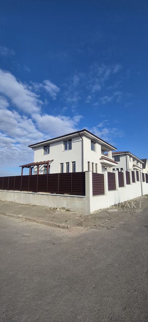 Casa individuala 5 camere Dezmir - Poză 4