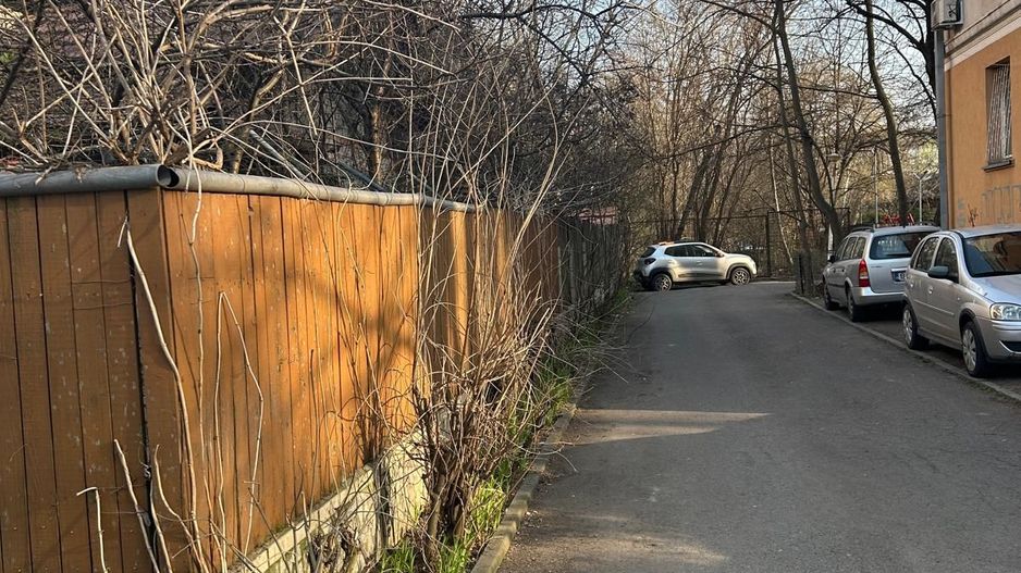 TEREN LIBER FARA CONTRUCTII 287 MP SECTOR 1 BUCURESTII NOI - Poză 2