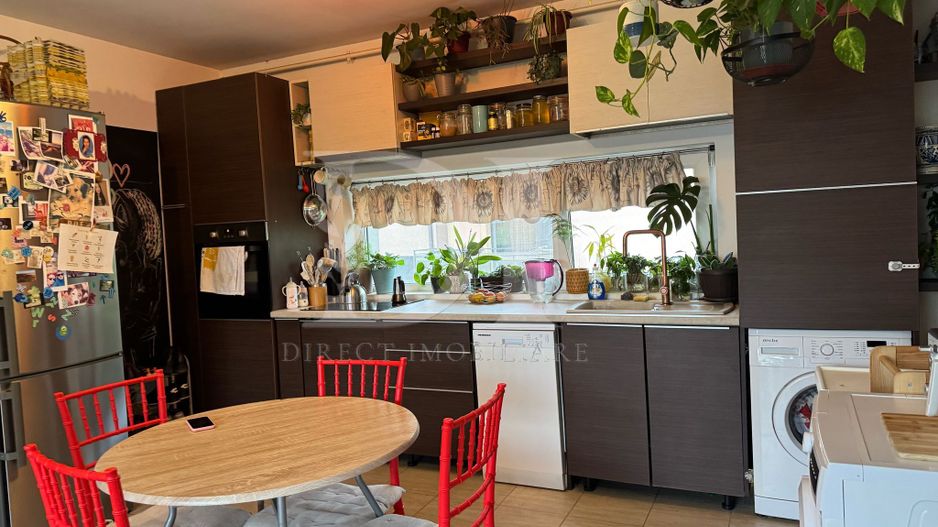 Apartament 3 camere de  vanzare | parcare si boxa incluse in pret - Poză 2