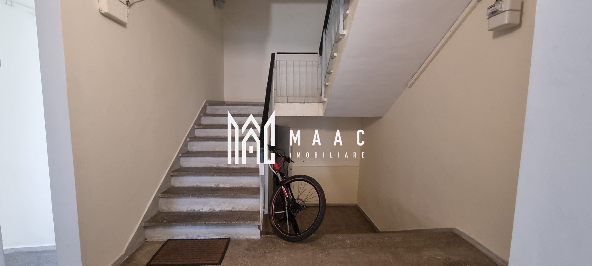 Apartament 2 etaje I 3 camere I 68 mpu I 2011 I Ștrand II - Poză 8