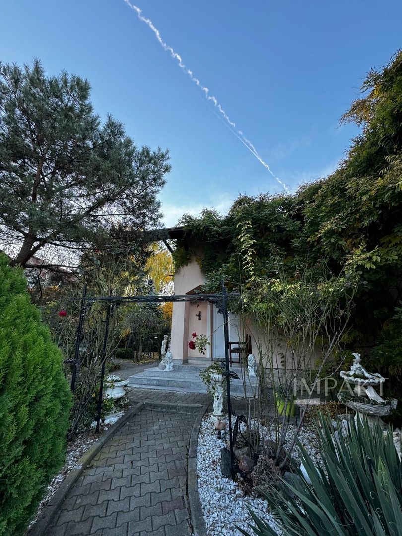 Casa individuala cu 5 camere si gradina in Colonia Sopor - Poză 24