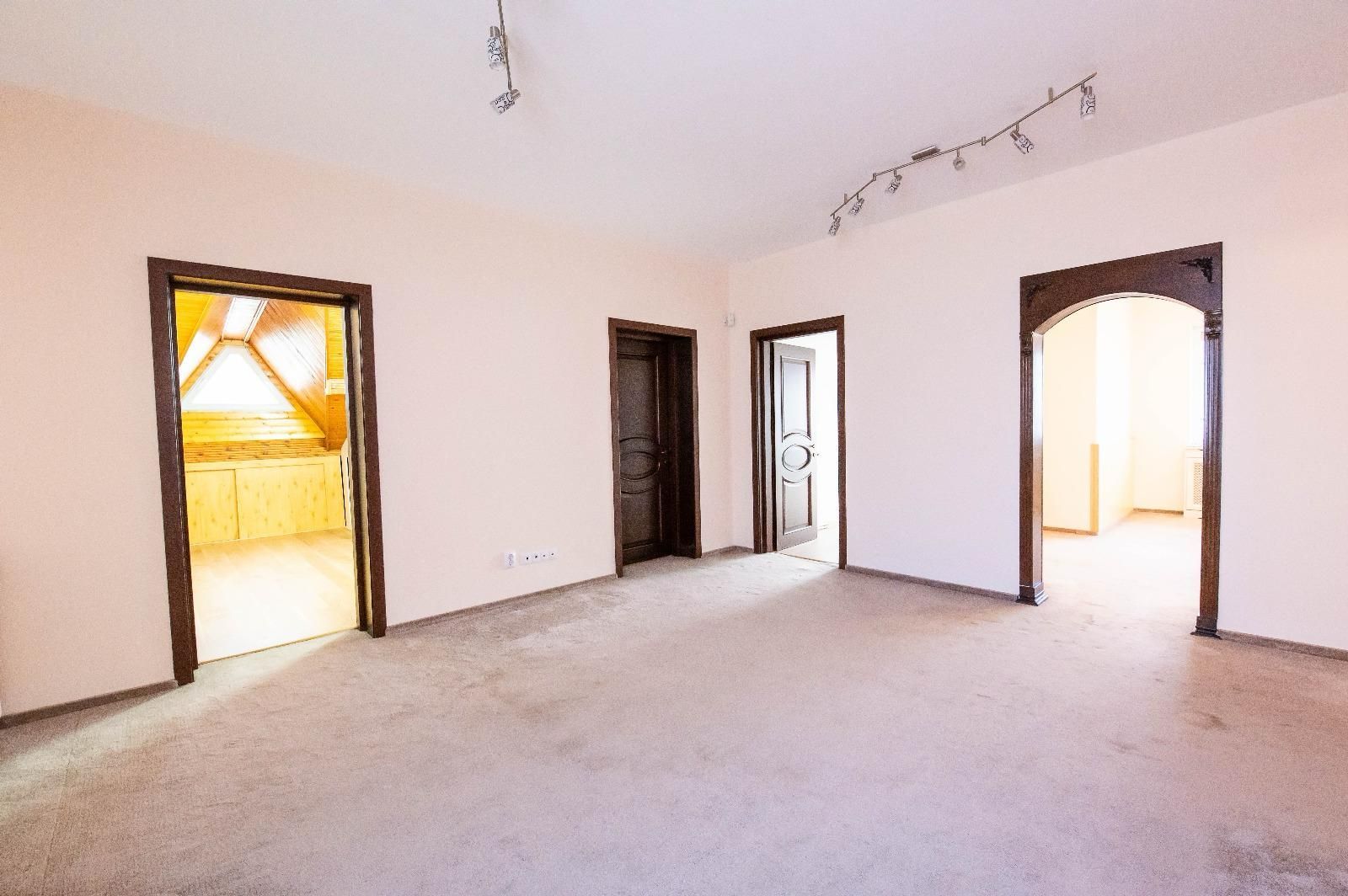 Imobil 28 CAMERE pretabil CAMIN BATRANI- GRADINITA-CLINICA MEDICALA - Poză 10