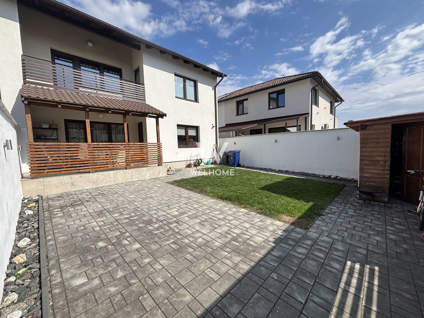 Casa generoasa LA CHEIE, curte 200 mp in Selimbar - Poză 3