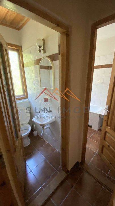 Vila de vanzare, teren 3100 mp, 7 camere, 6 grupuri sanitare, 3 CT, an 1997 - Poză 45