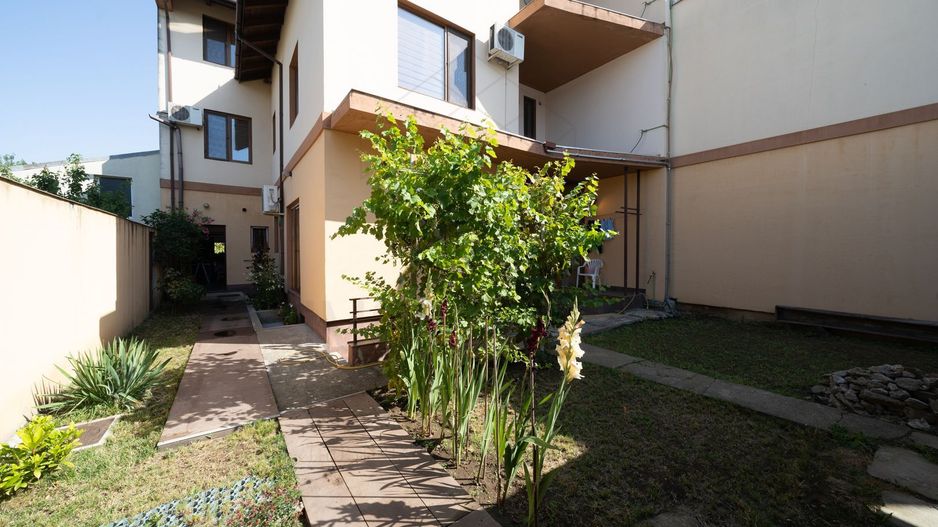 Casa spatioasa 515 mp langa metrou 1Mai - Poză 3