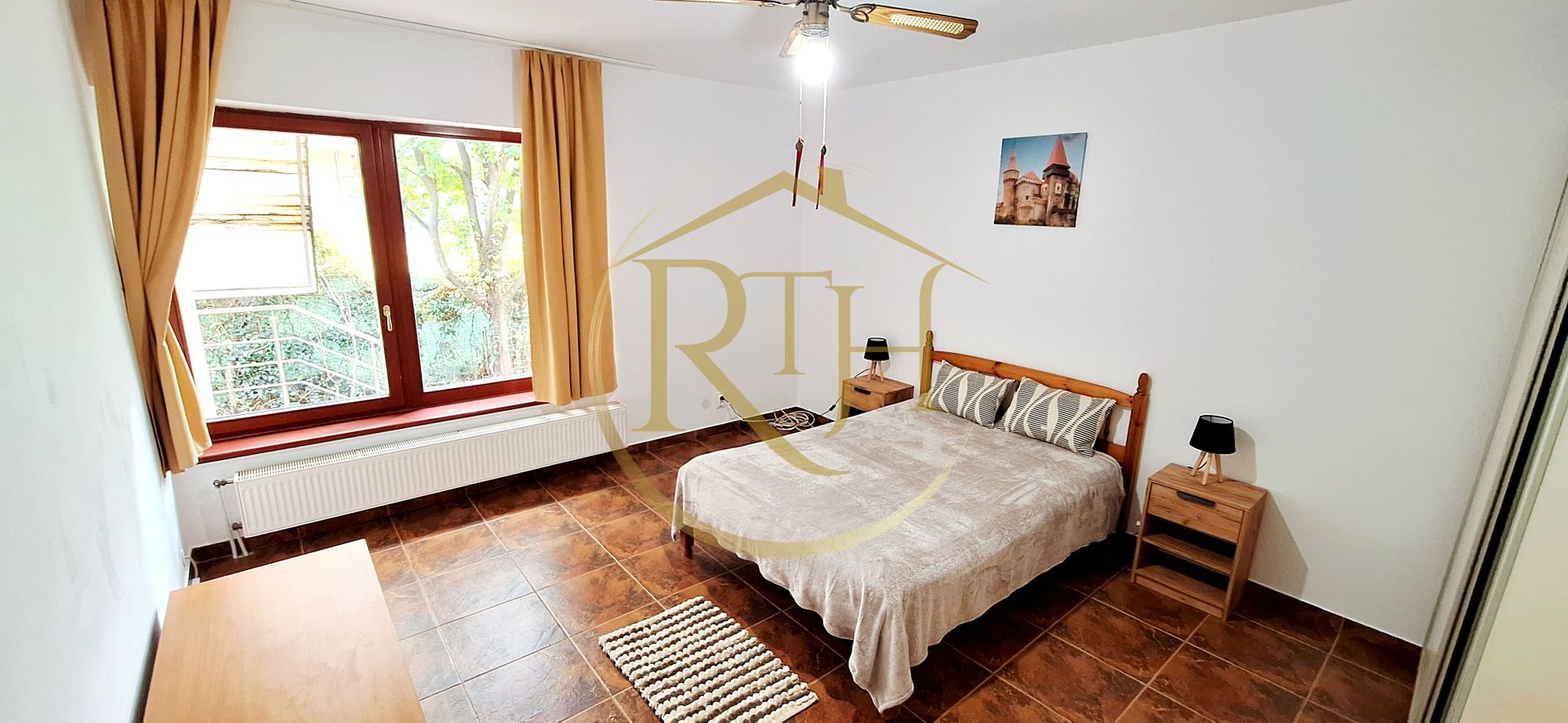 Oferim spre inchiriere, casa deosebi cu 4 camere,2 garaje,zona Soarelui-Braytim - Poză 8