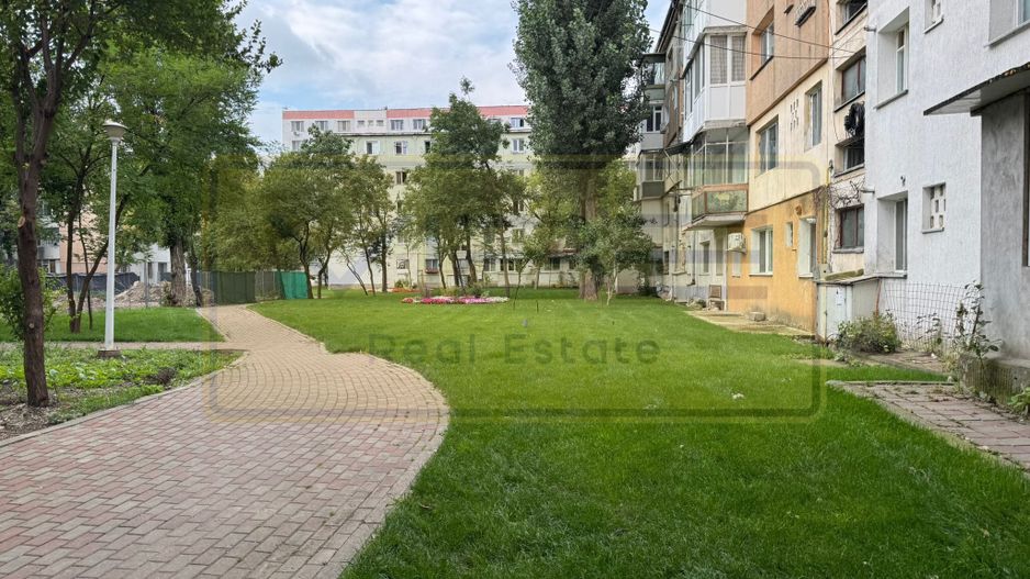 Apartament 2 camere decomandat Alexandru cel Bun - Poză 15