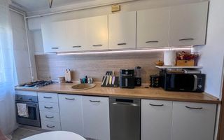 APARTAMENT DE VÂNZARE – ZONA EROILOR, FLOREȘTI - Poză 8