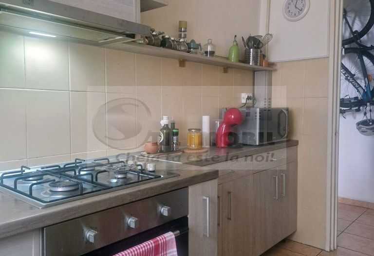 Apartament 3 camere SD, et. 2, Zimbru, mobilat și utilat 95.000 euro - Poză 9