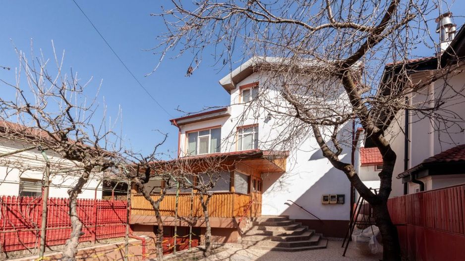 Casa Centrala Pitesti - Exercitiu, Strada Traian - Poză 2