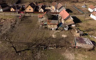 Teren intravilan de 302 mp în localitatea Șoimoș - Poză 21