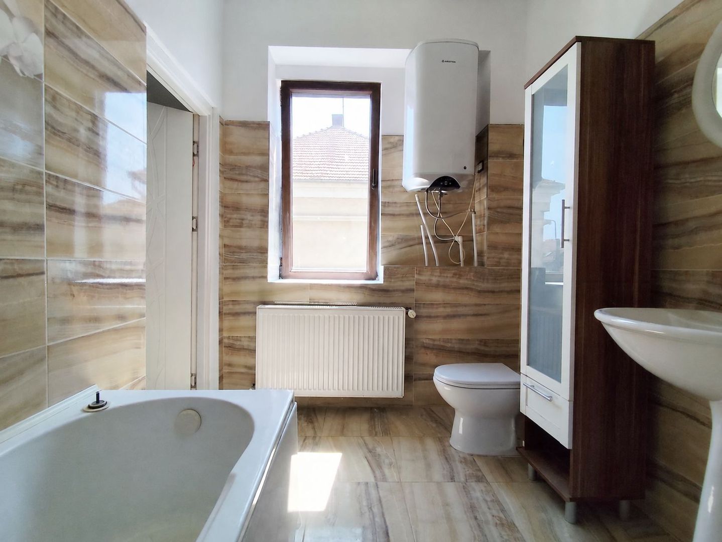 Apart.ultracentral 2 cam.et.1, pe str.Evreilor Deportati 64, Oradea - Poză 13