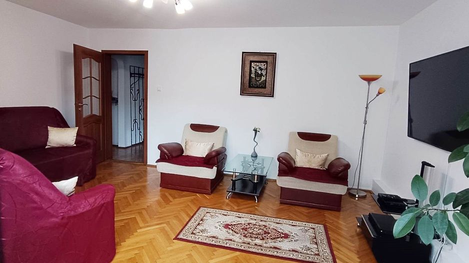 Apartament cu 4 camere in Tractoru-Independentei - Poză 2