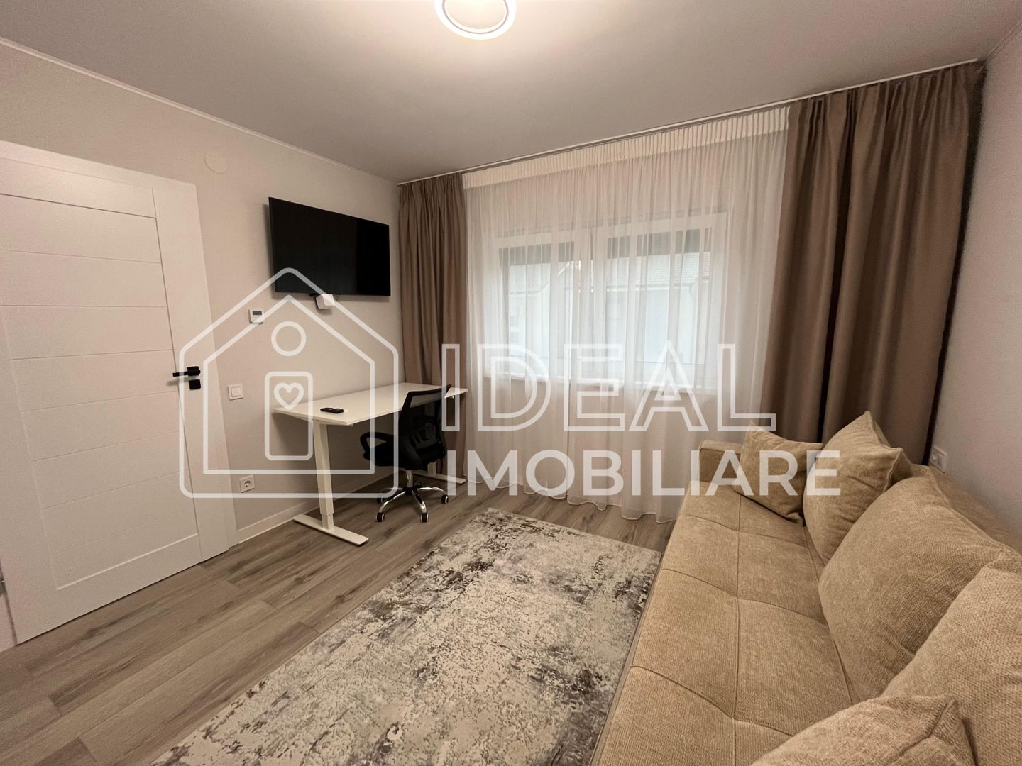 Casa moderna cu 4 camere de închiriat - Șelimbăr - Poză 13