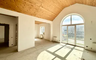 De vânzare – Bloc cu destinație comercială în Anenii Noi, pe Strada Centrală. - Poză 11