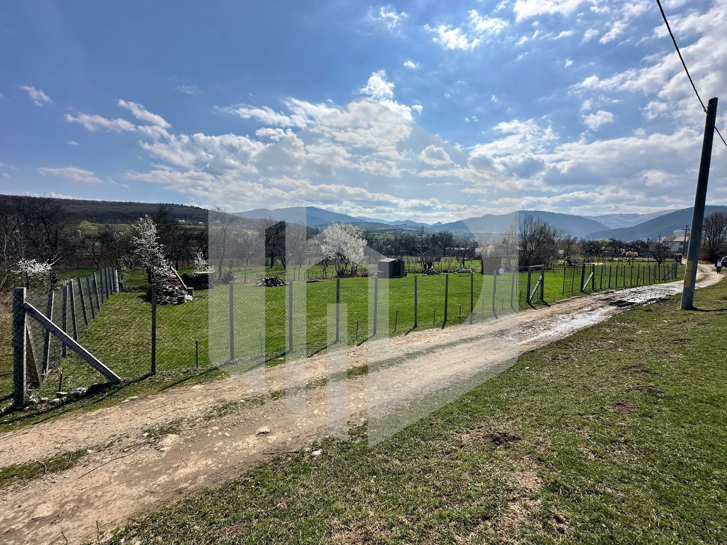 Creează-ți propriul paradis: Terenul cu potențial nelimitat te așteaptă - Poză 10