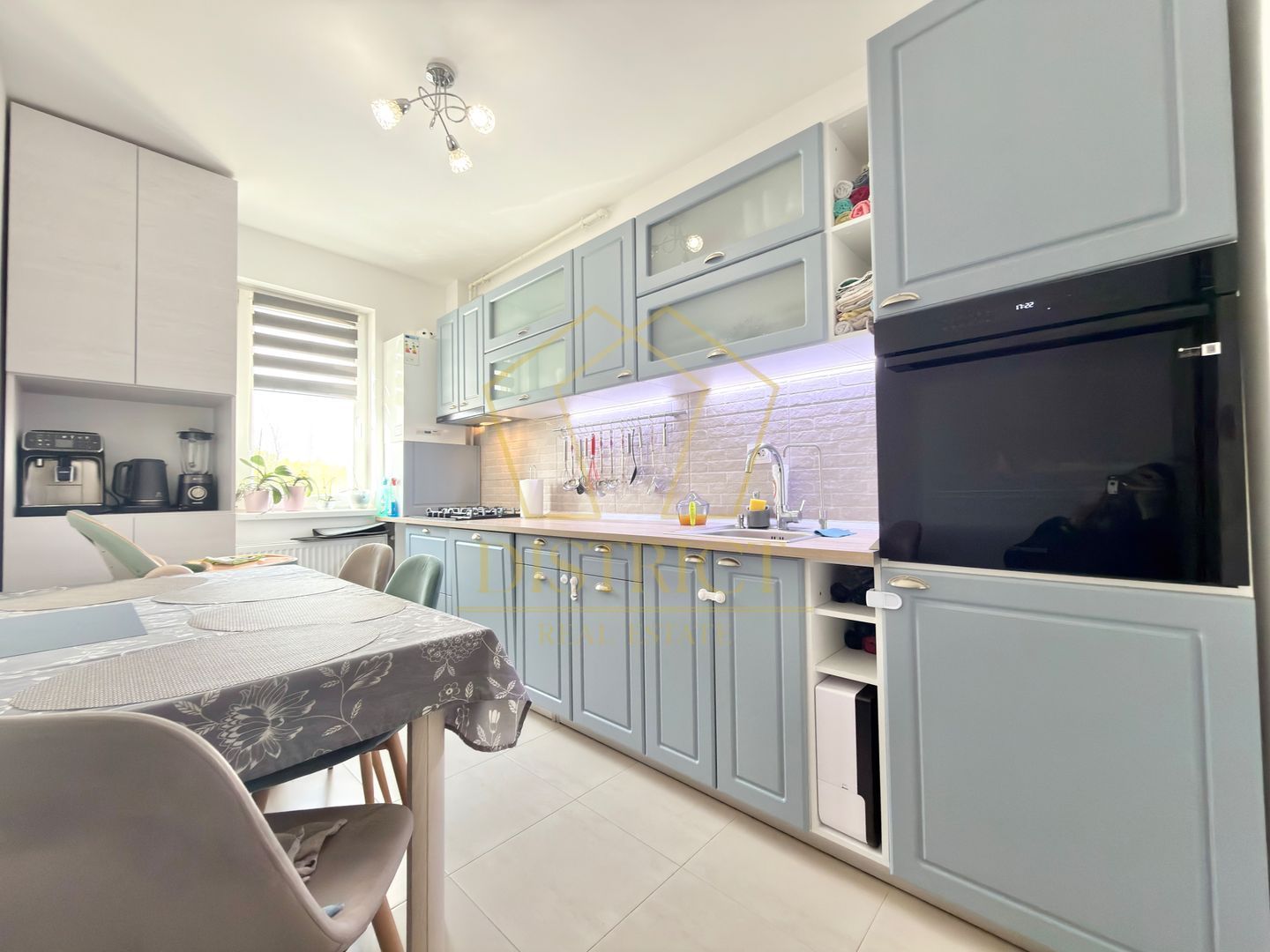 Apartament cu 3 camere decomandat, complet mobilat si utilat la parter in Giroc. - Poză 4