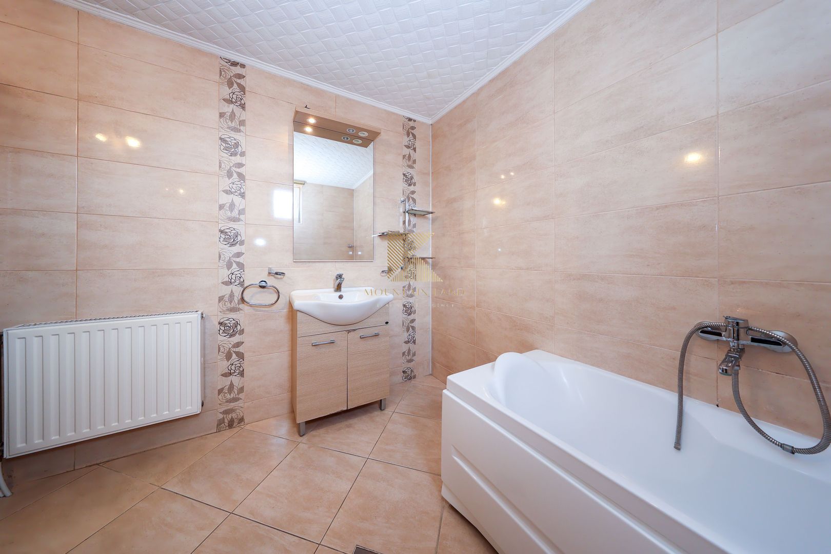 Reședință exclusivistă cu potențial investițional în centrul Cristian - Poză 16