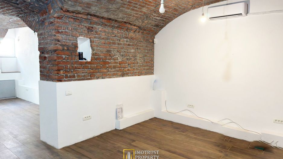 Spațiu Comercial de Închiriat – Ultracentral Arad - Poză 2