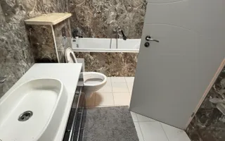 Casa 10 camere, 5 bai, 380 mp teren - zona Astra - Poză 24