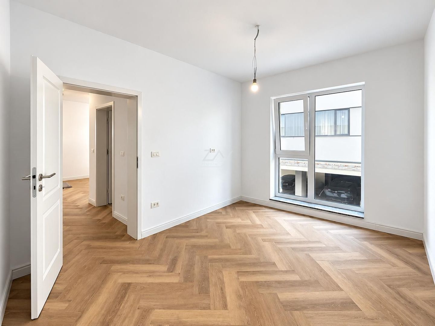 Finalizat. Decomandat. Loc de parcare. Spatiu depozitare pod. - Poză 5