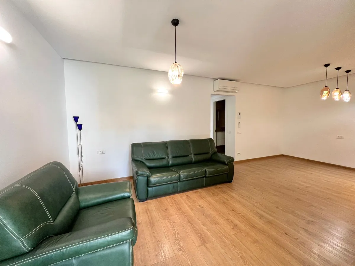 Inchiriere apartament Floreasca Residence | View gradina interioara — fotografia 3