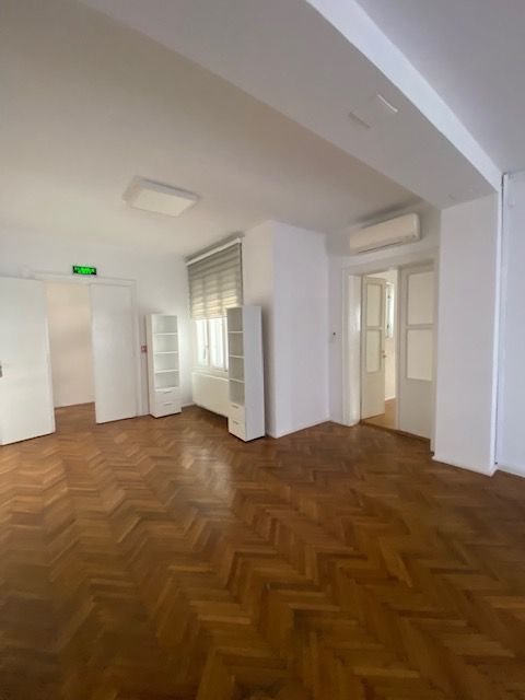 Spatiu de birou zona centrală - Poză 4