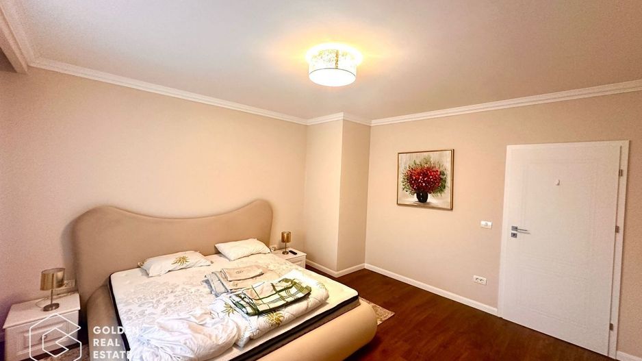 Apartament premium, zona Subcetate, 3 camere, 2 bai, loc parcare, sala, piscina - Poză 8